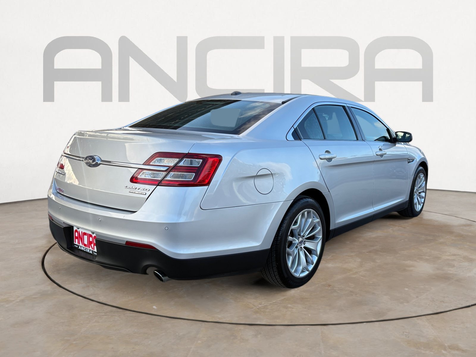 Used 2018 Ingot Silver Ford Limited image 10