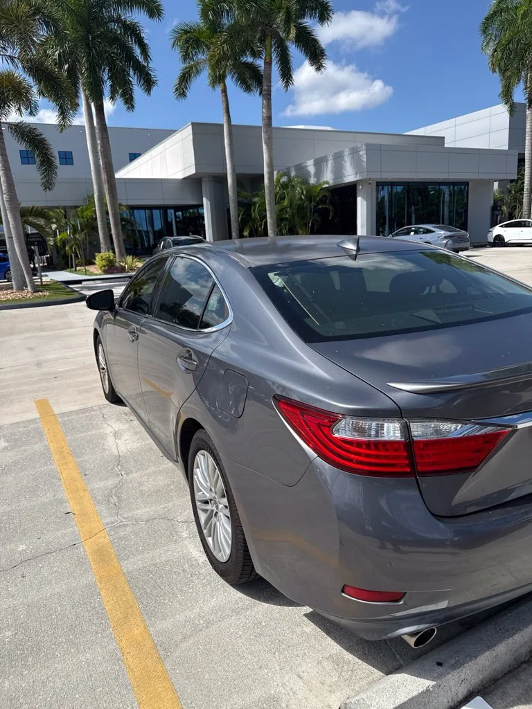 Used 2015 Gray Pearl Lexus 350 image 4