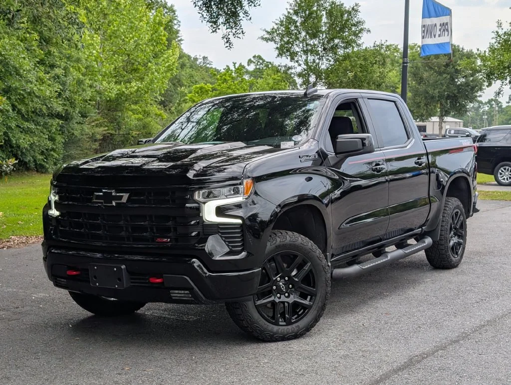 Used 2025 Black Chevrolet LT Trail Boss image 1