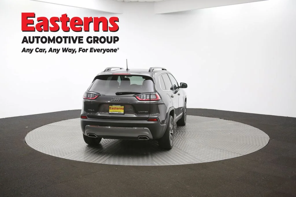 Used 2022 Gray Jeep Limited image 39