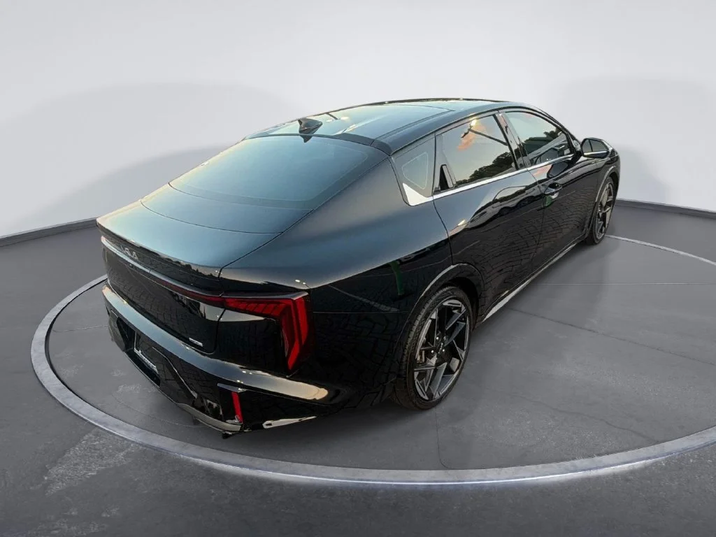 Used 2025 Black Kia GT-Line image 7