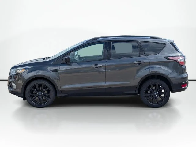 Used 2018 Gray Ford SE image 11