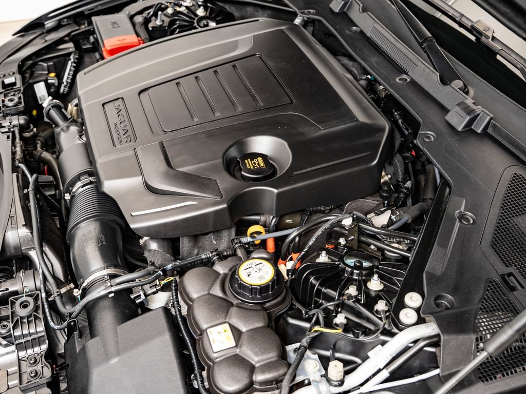 2024 Jaguar XF R-Dynamic SE - Photo 48