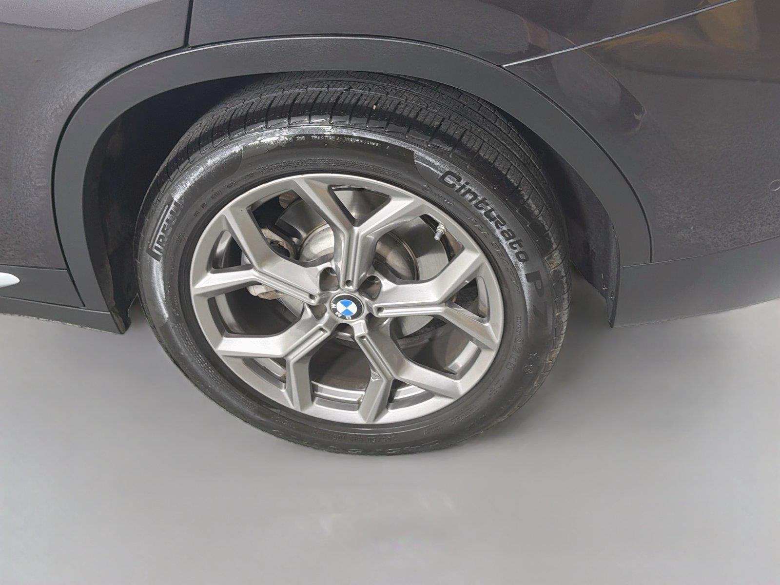 Used 2023 Dark Graphite Metallic BMW sDrive30i image 31