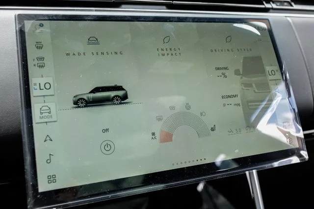 New 2026 Charente Grey Land Rover SE image 35