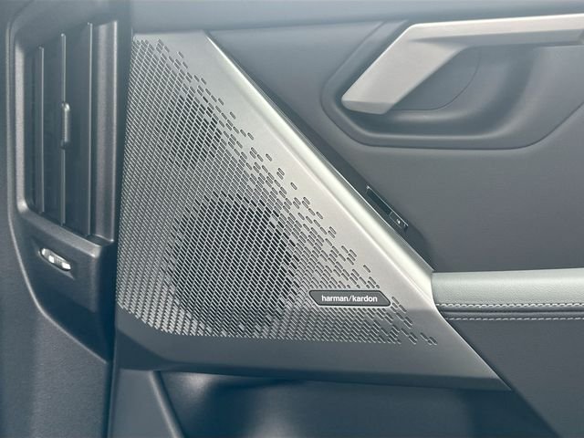 2026 BMW 5 Series 530i - Photo 19