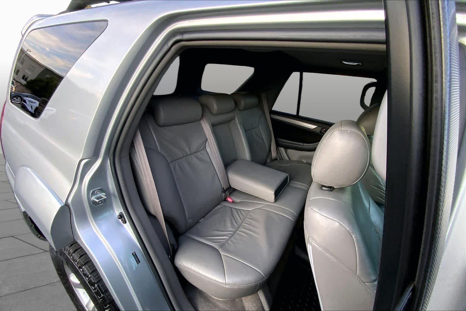Used 2006 Titanium Metallic Toyota SR5 Sport image 16