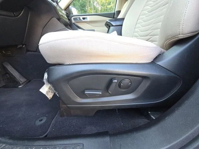 Used 2020 Gray Ford XLT image 25