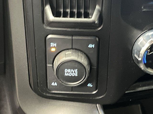 Used 2024 Avalanche Gray Ford LARIAT image 19