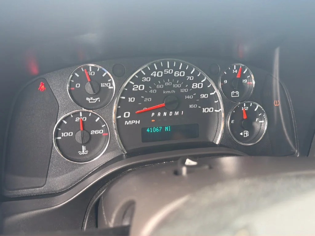 2025 Chevrolet Express Cargo Work Van - Photo 18