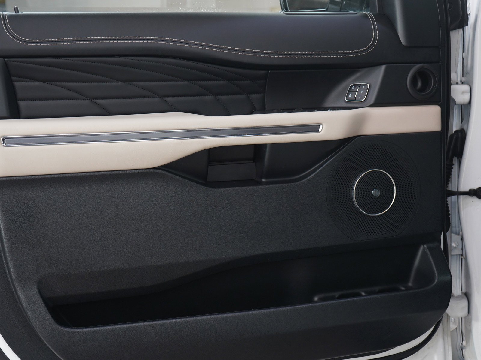 2021 Ford Expedition Platinum - Photo 23