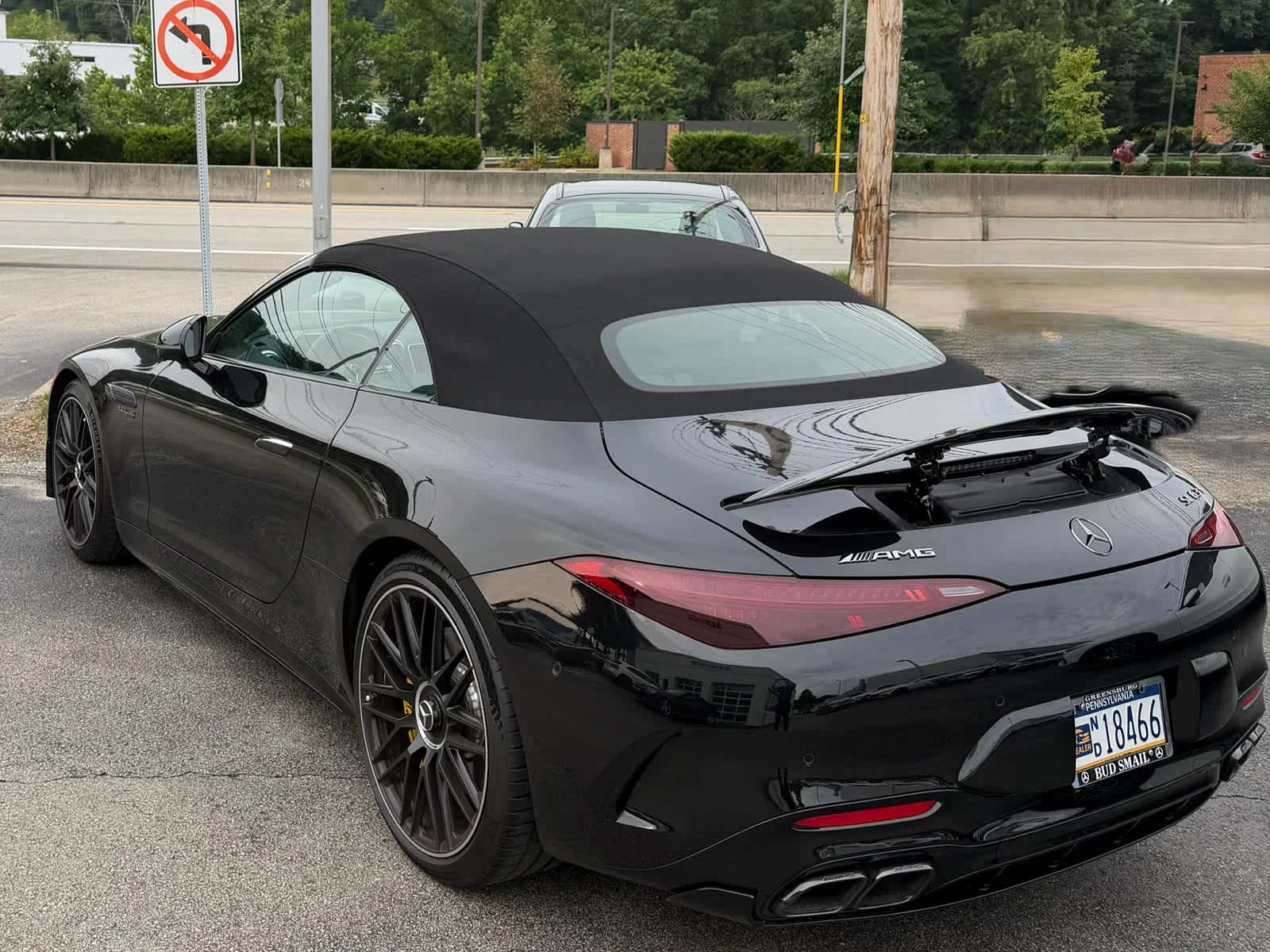 Certified Used 2022 Obsidian Black Metallic Mercedes-Benz AMG® SL 63 image 4