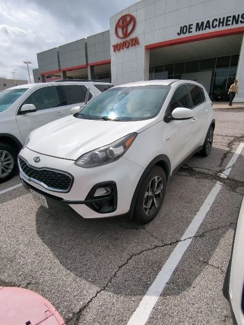 Used 2020 White Kia LX image 6