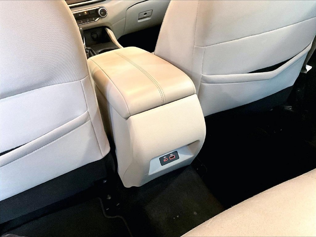 Used 2020 Black Nissan 2.5 S image 28