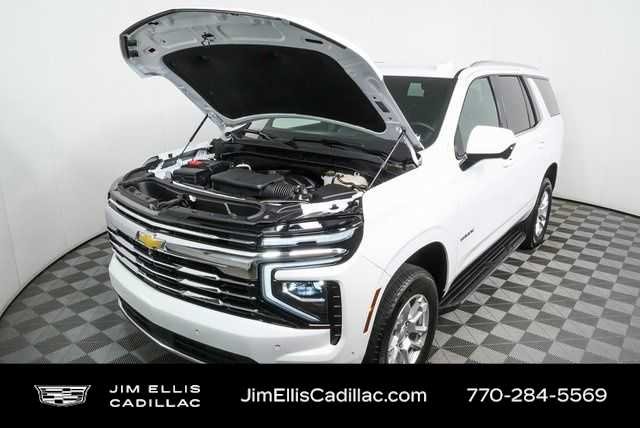 Used 2025 Summit White Chevrolet LT image 31