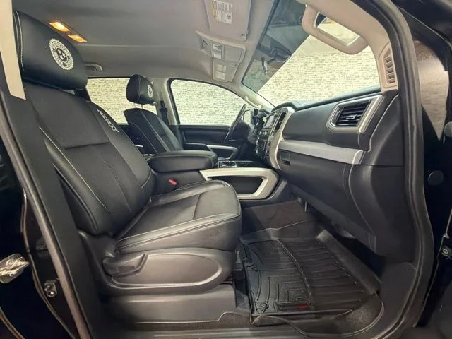 Used 2018 Magnetic Black Nissan PRO-4X image 12