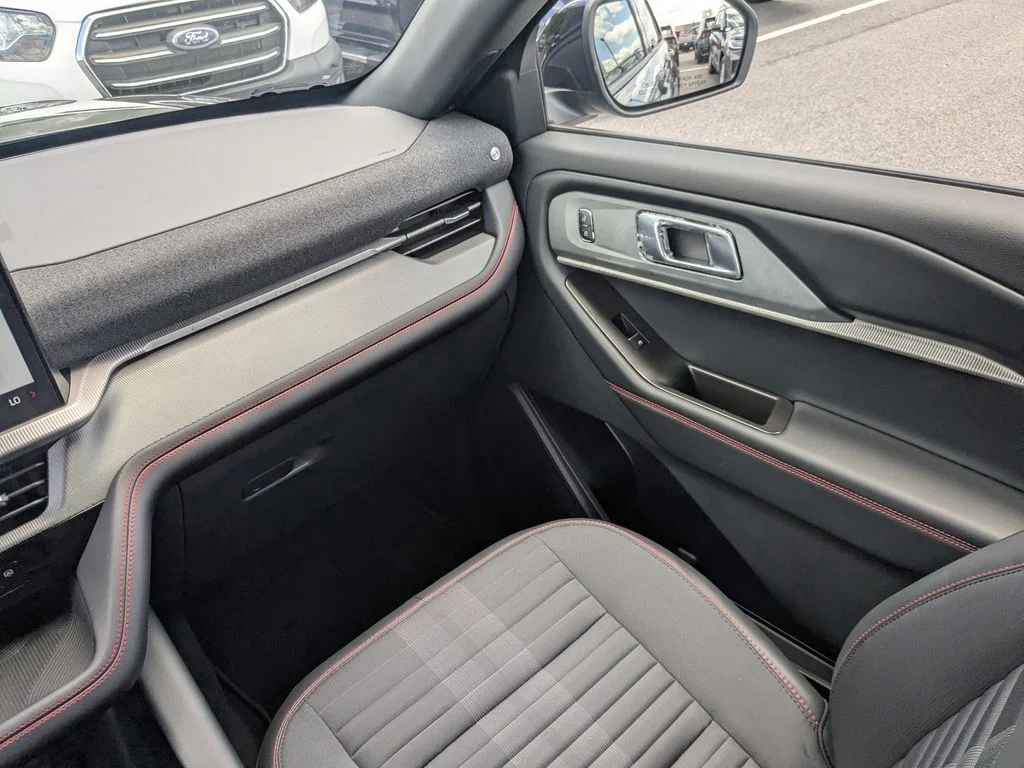New 2026 Carbonized Gray Metallic Ford ST-Line image 17