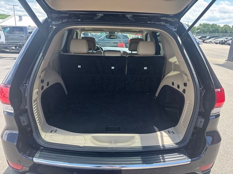 Used 2020 Red Jeep Limited image 10