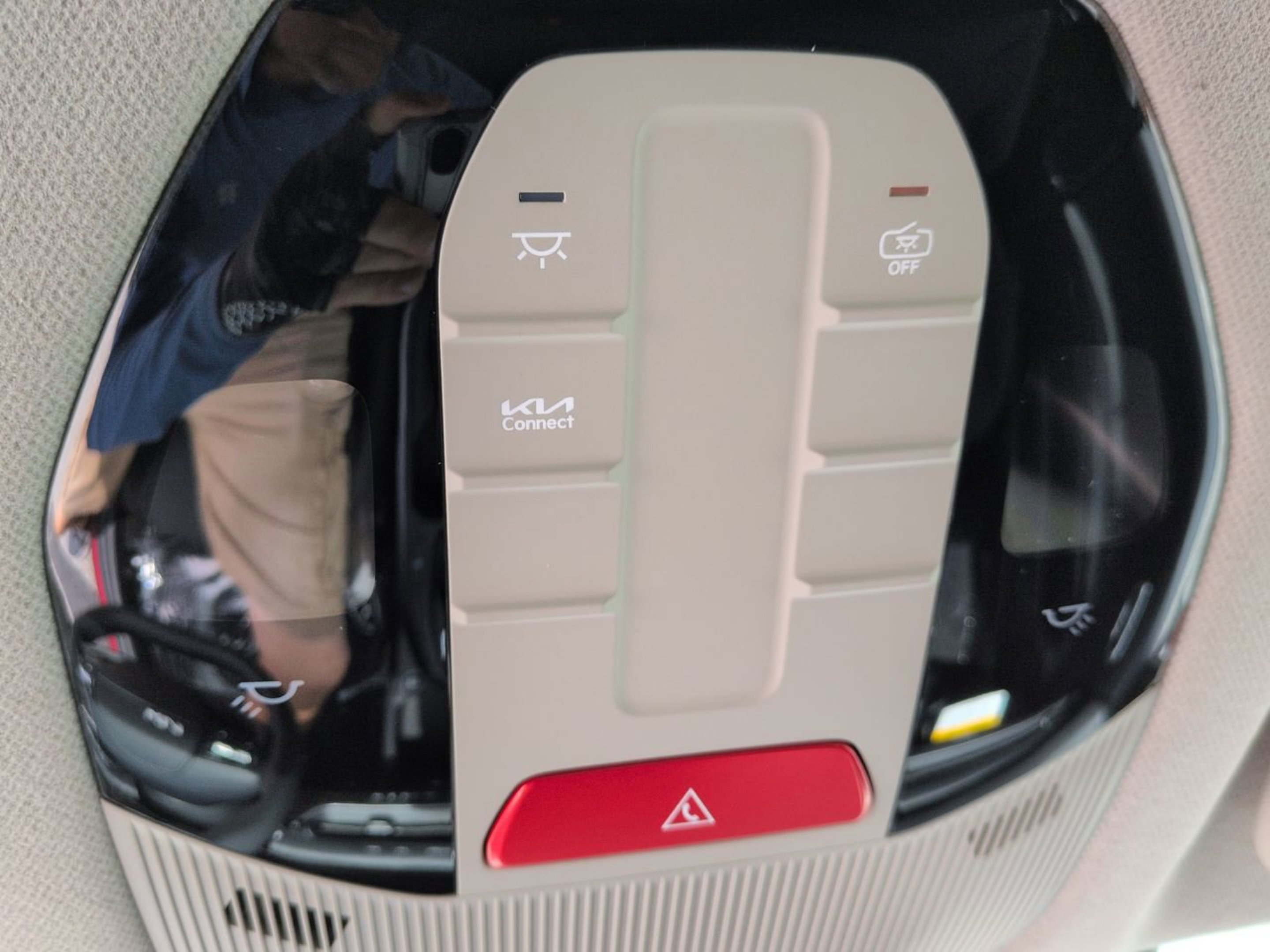 New 2026 Currant Red Kia LXS image 18