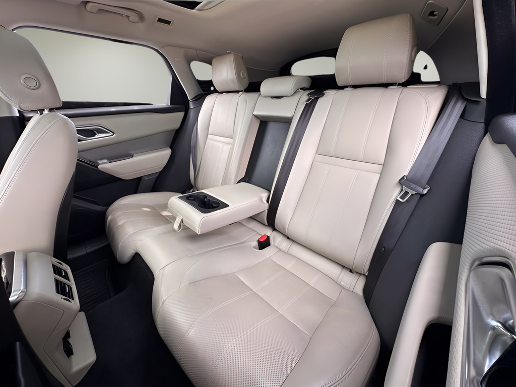 Used 2019  Land Rover S image 20