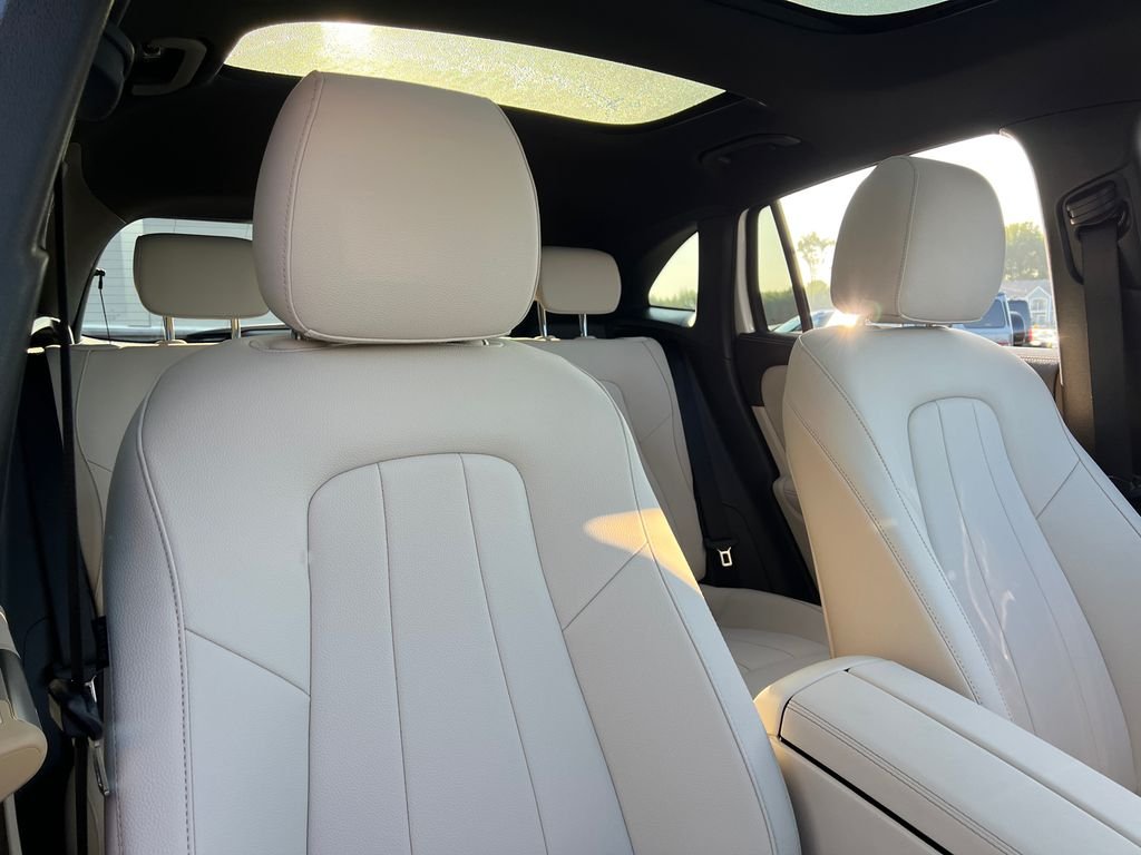 New 2026 Polar White Mercedes-Benz GLA 250 image 28