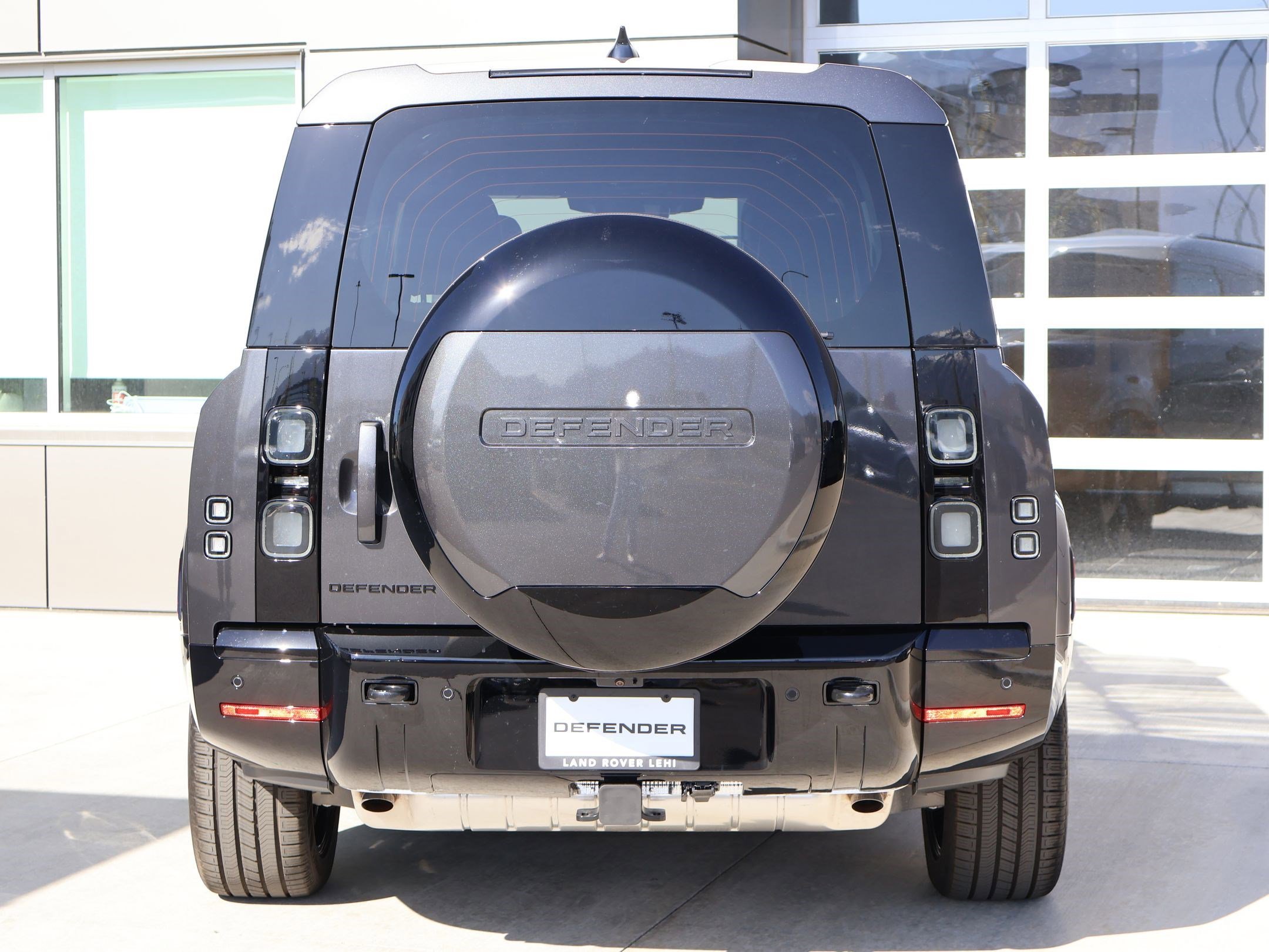 2026 Land Rover Defender X-Dynamic SE - Photo 7