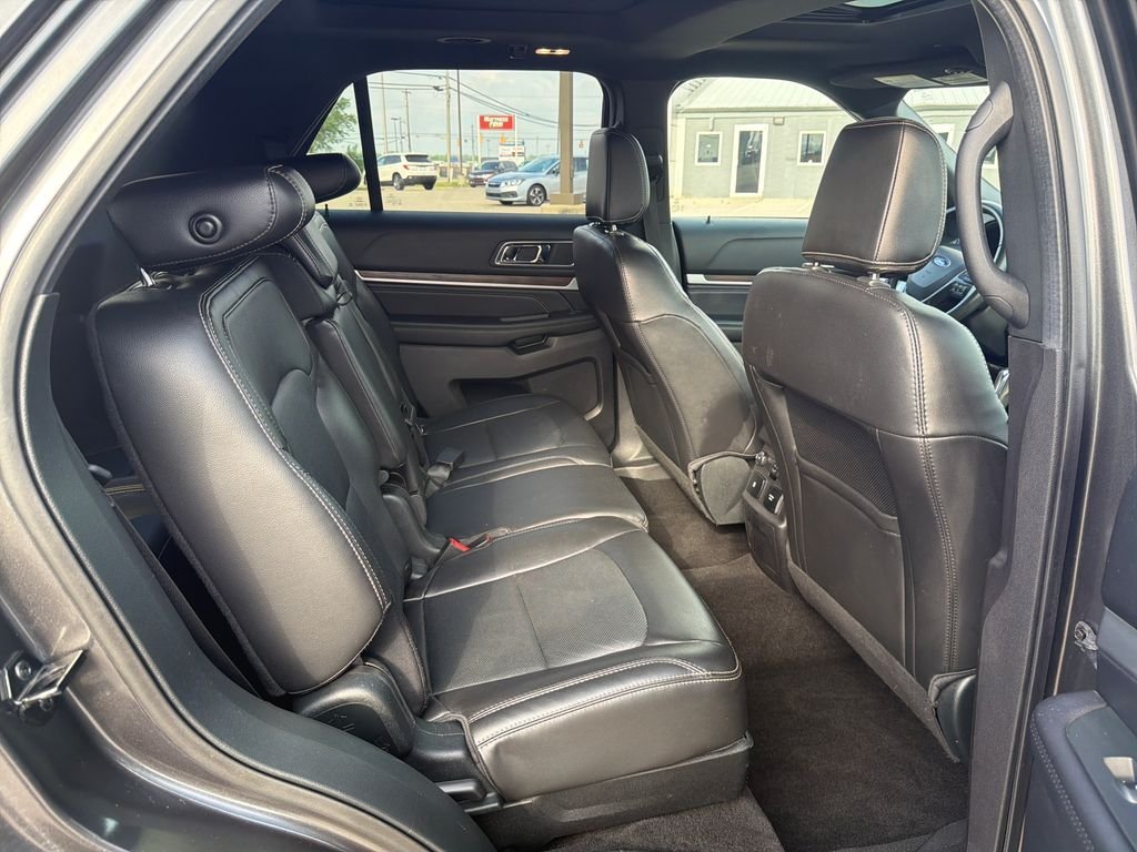 Used 2018 Gray Ford Limited image 19