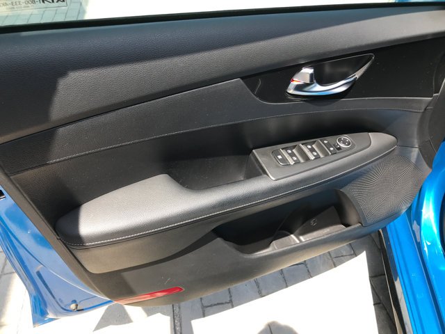Used 2023 Sporty Blue Kia GT-Line image 13