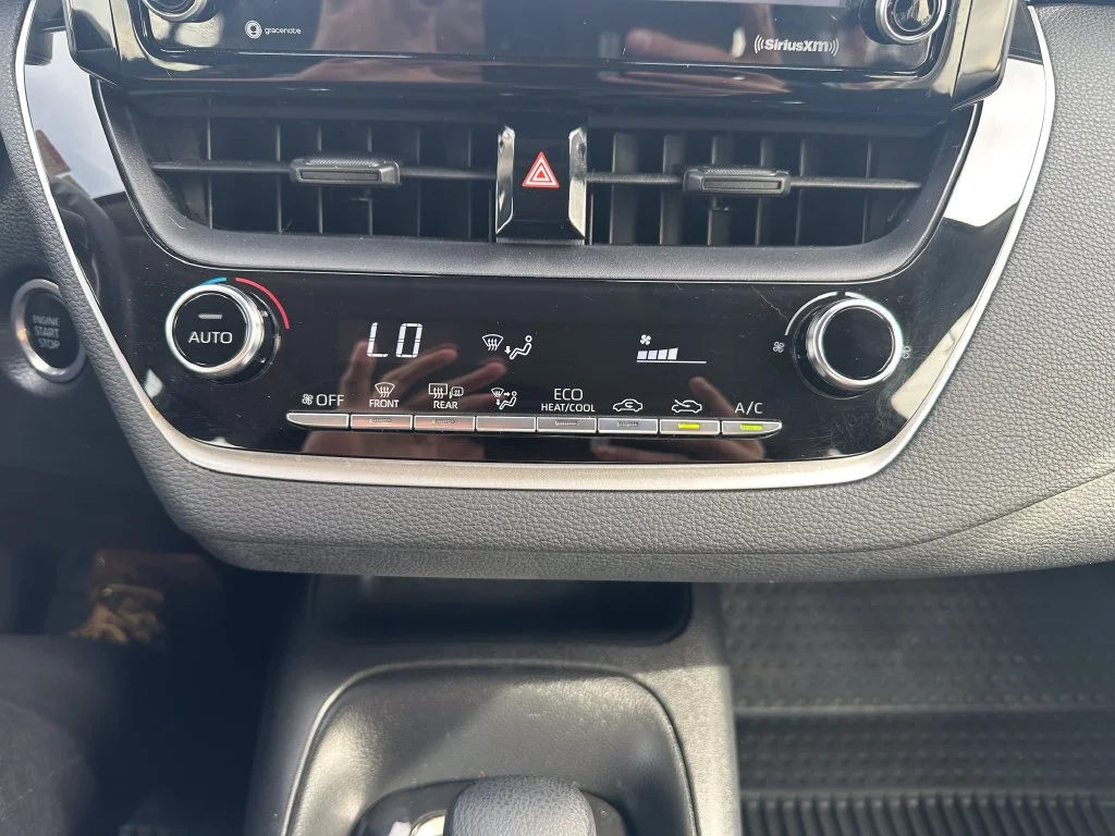 Certified Used 2022  Toyota LE image 18