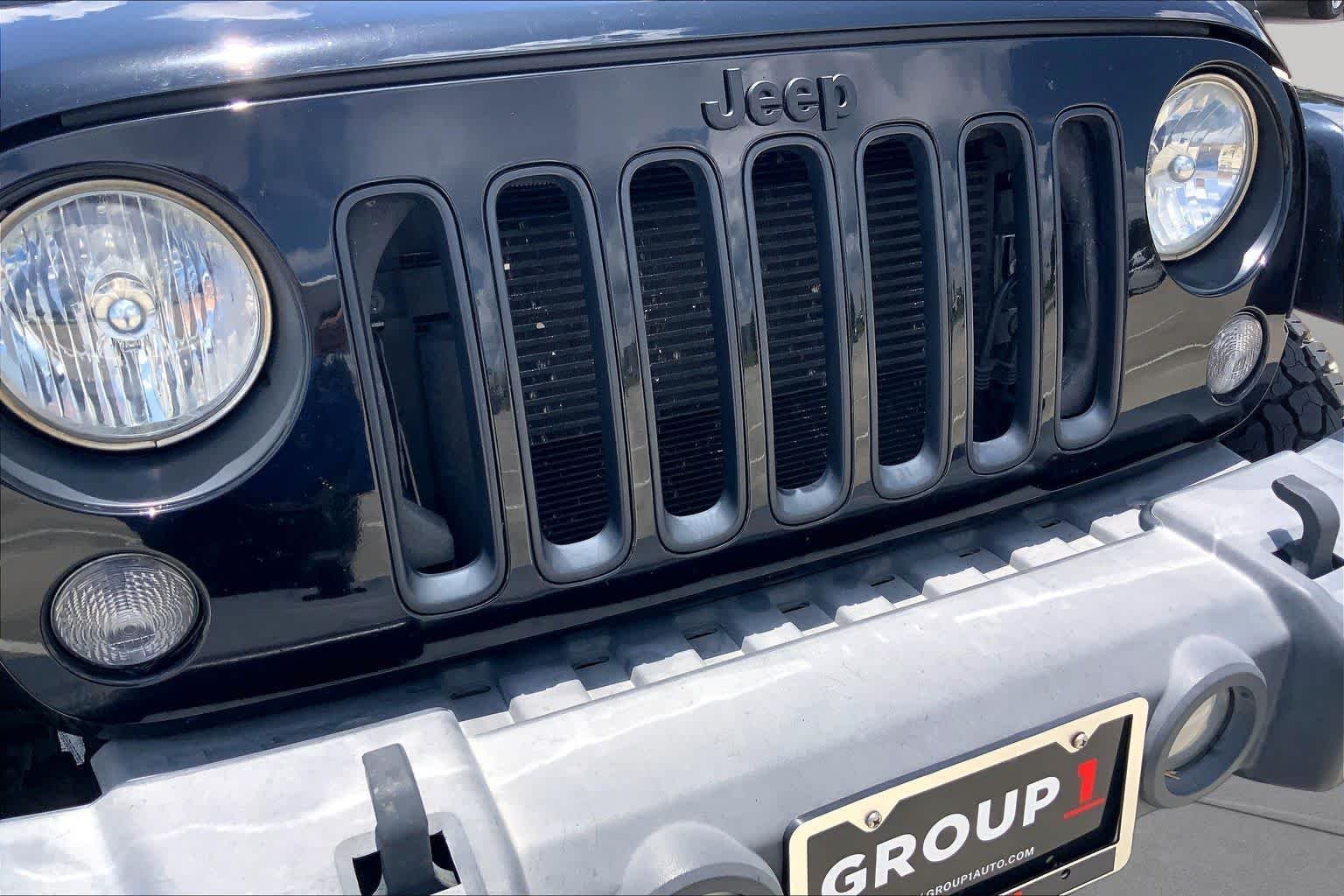 Used 2015 Black Clearcoat Jeep Wrangler X image 27