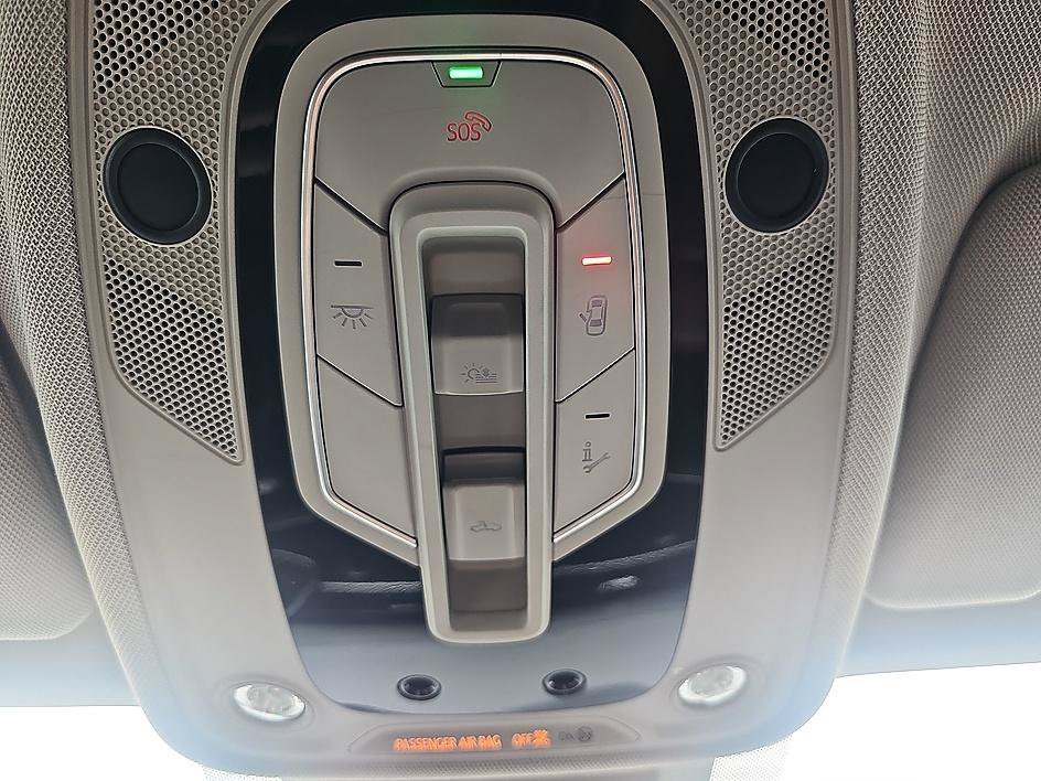 Used 2019 Glacier White Audi Prestige image 23