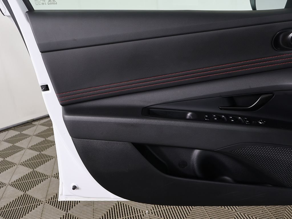 2025 Hyundai Elantra N Line - Photo 23