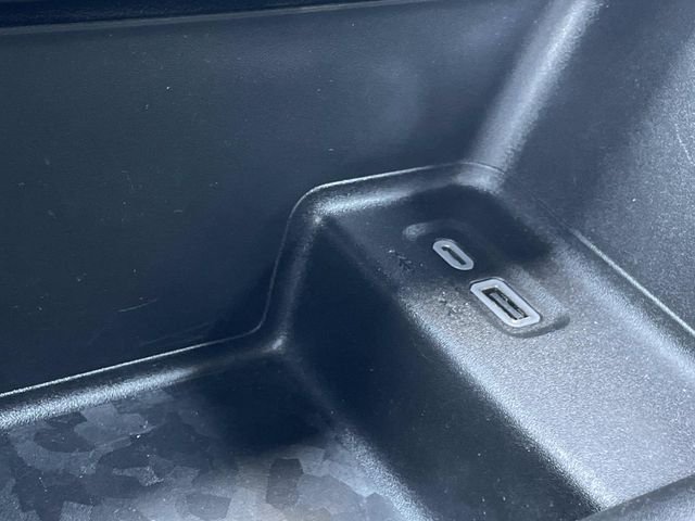 Used 2024  Chevrolet Work Truck image 29