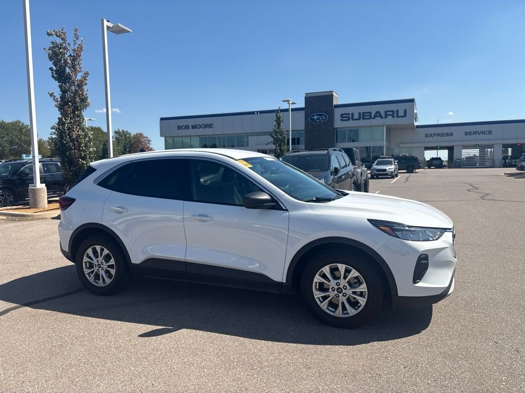 Used 2023 White Ford Active image 1