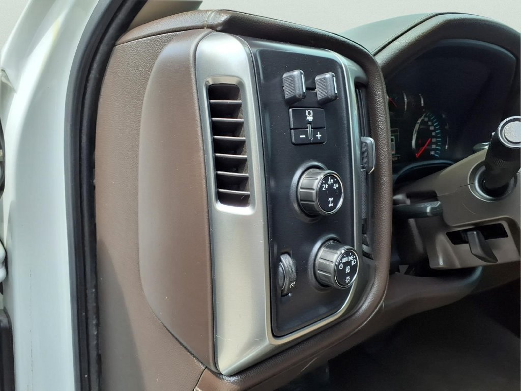 Used 2016 SUMMIT WHITE Chevrolet LTZ image 24