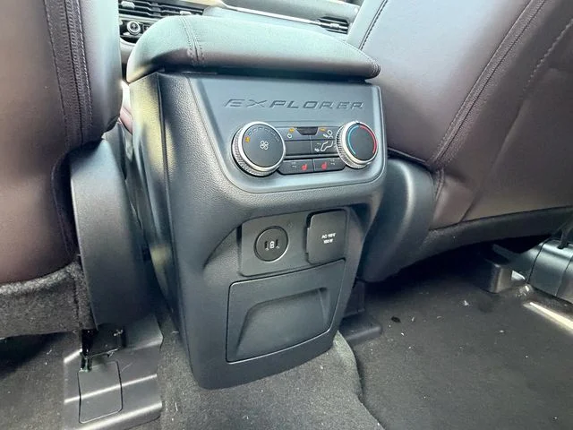 New 2026 Agate Black Metallic Ford Platinum™ image 27