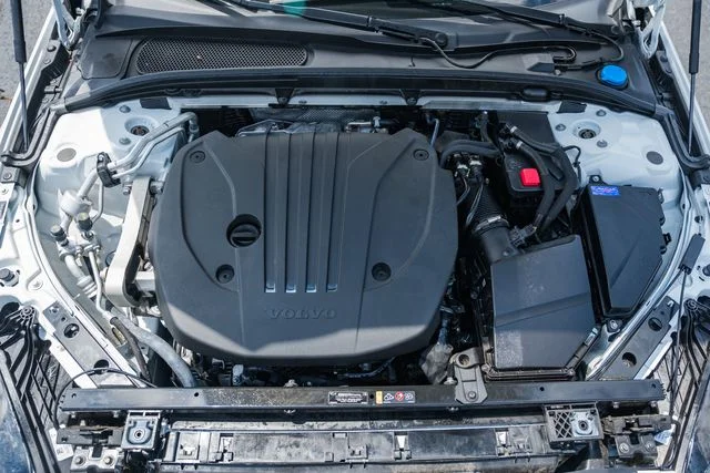Certified Used 2024 Crystal White Volvo Plus image 19