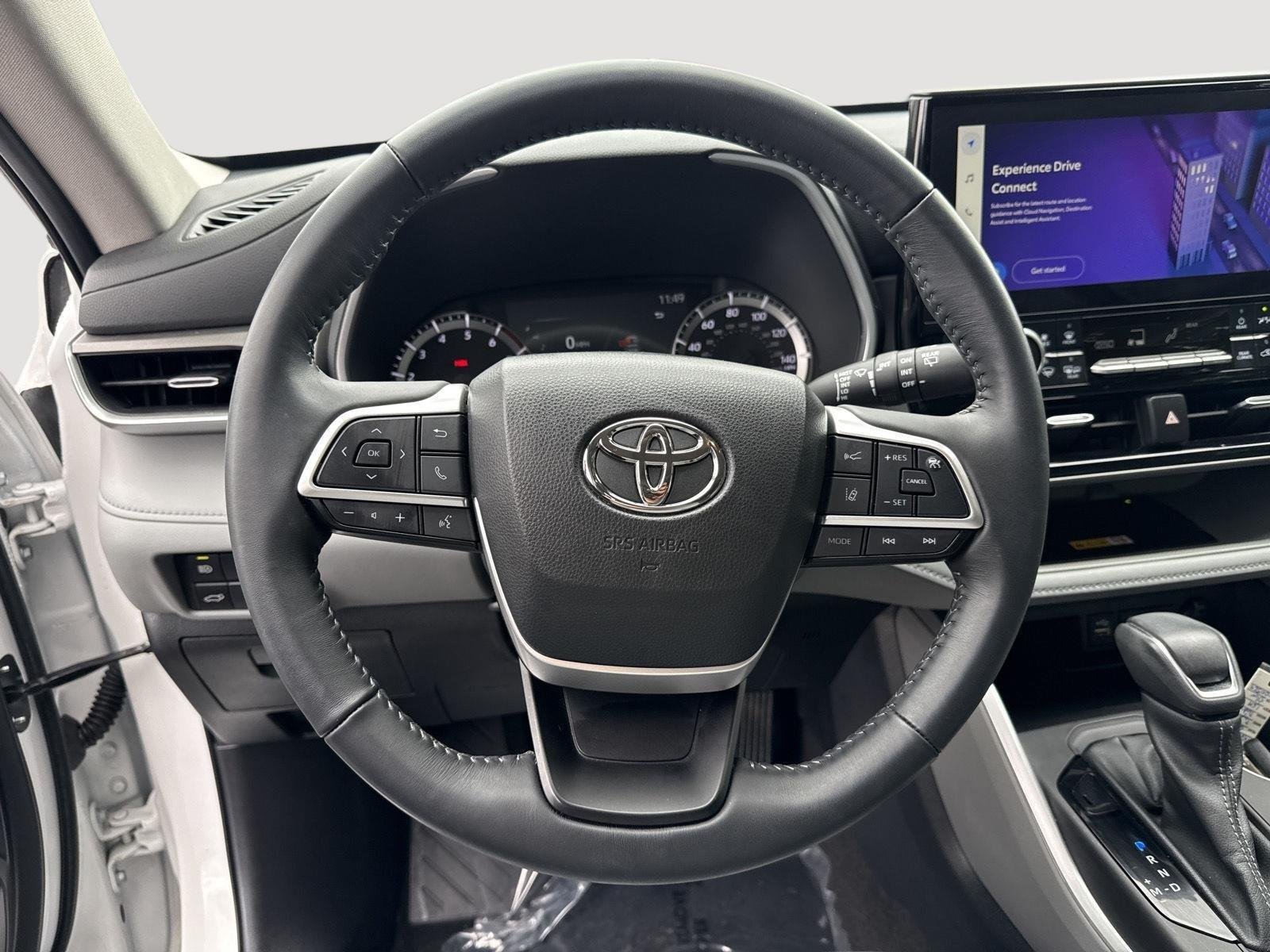 Used 2023 Wind Chill Pearl Toyota XLE image 18