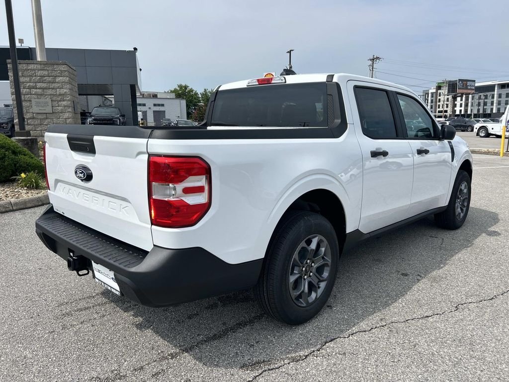 New 2026 Oxford White Ford XLT image 4