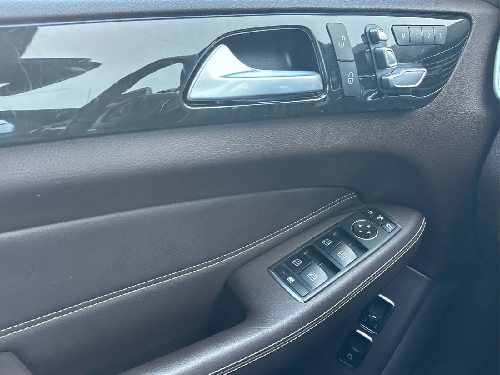 Used 2019  Mercedes-Benz GLS 450 image 24