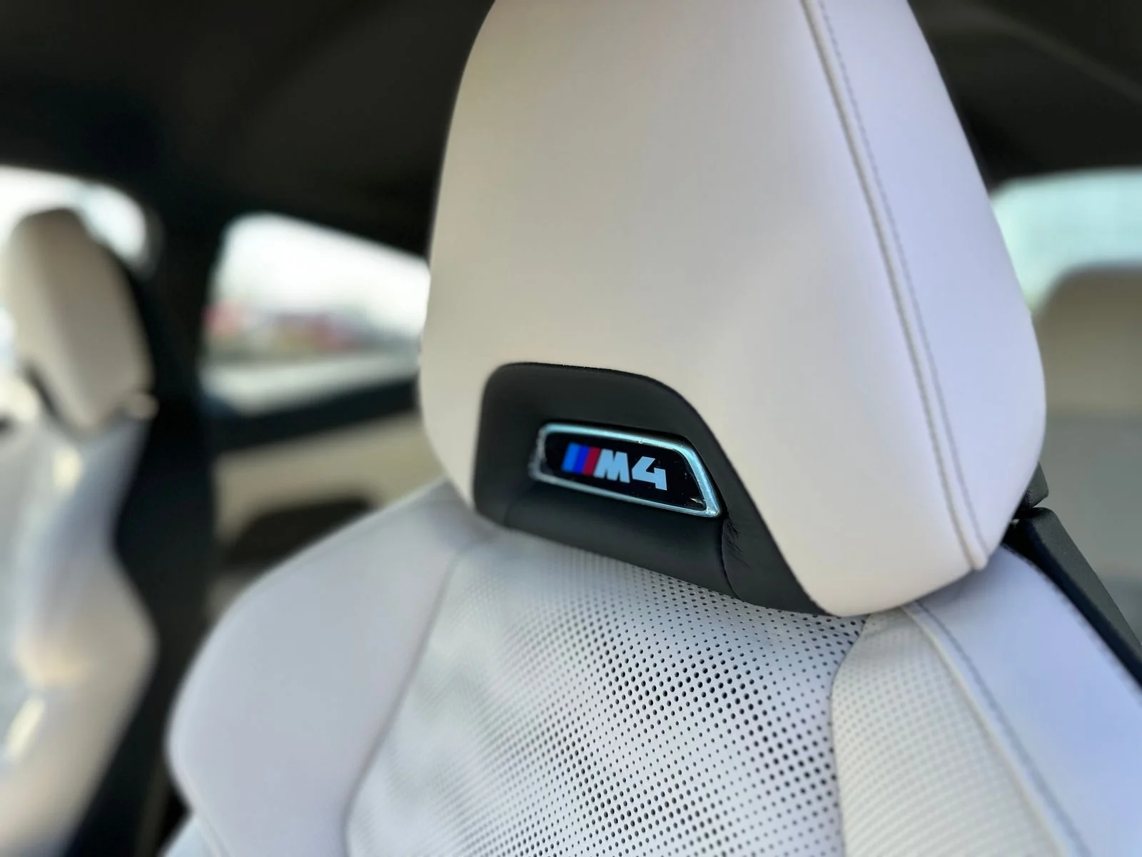 New 2026 Macadamia Metallic BMW Competition image 18