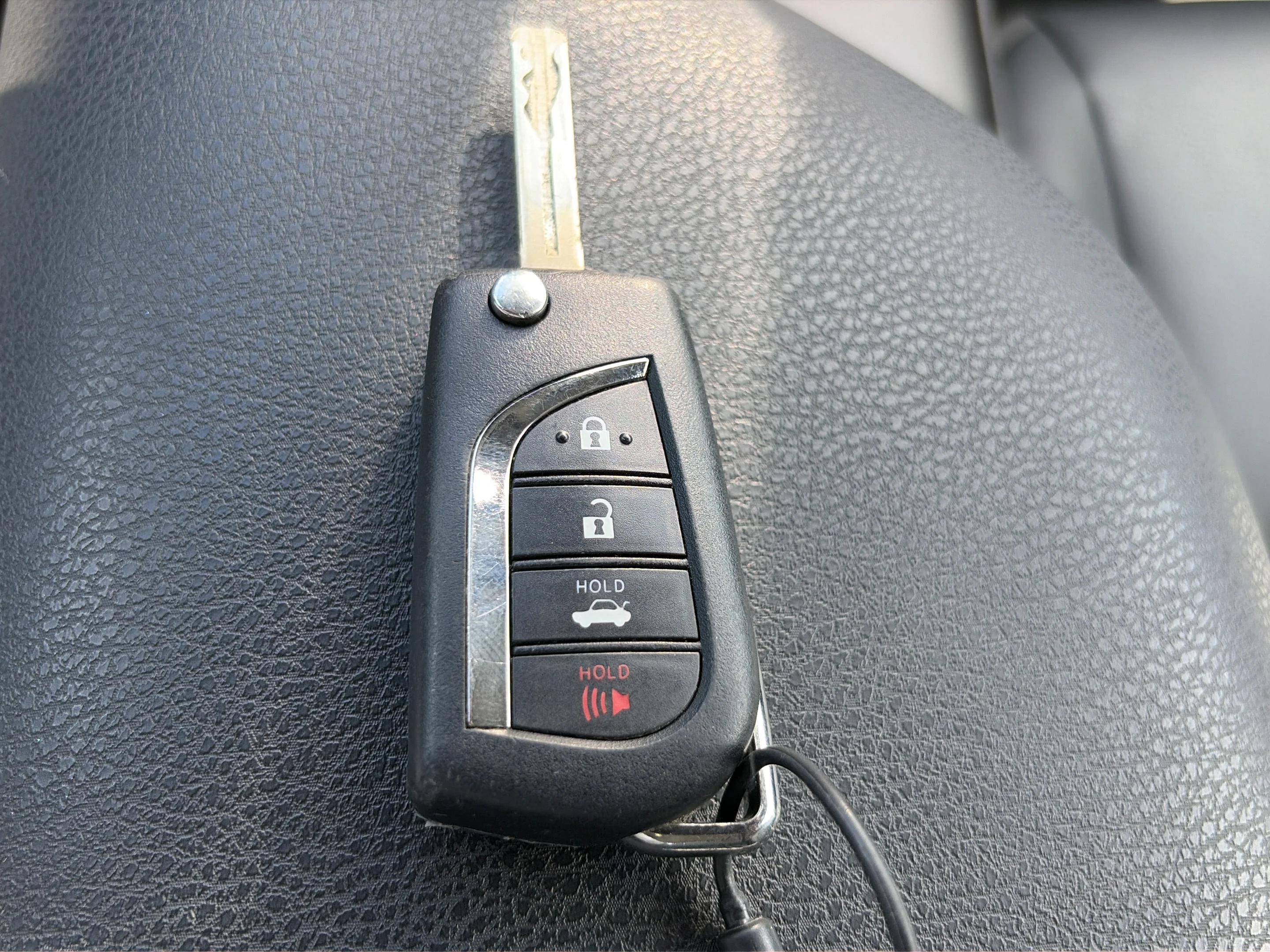 Used 2024 Ice Toyota SE image 22