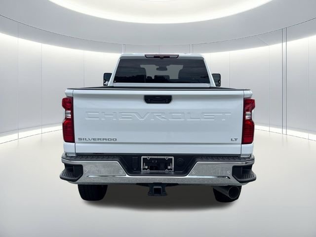 Used 2025 White Chevrolet LT image 4