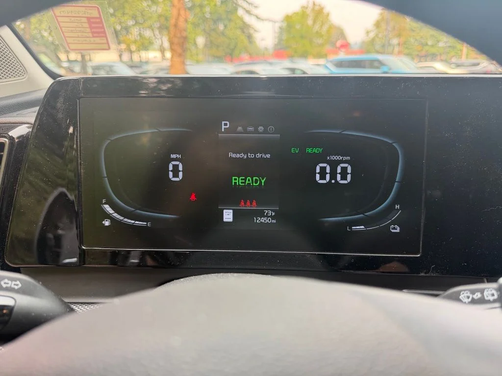 Used 2025 Steel Gray Kia LX image 18