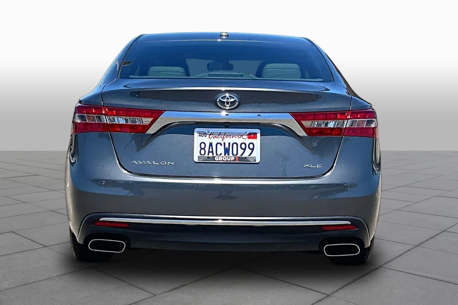 Used 2017 Magnetic Gray Metallic Toyota XLE image 4