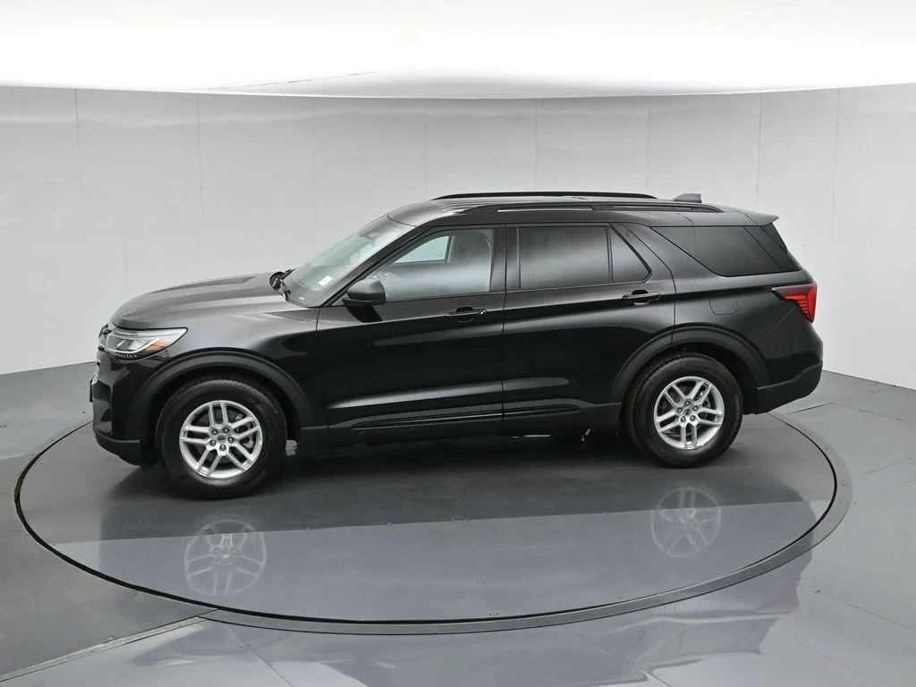 New 2026 Agate Black Metallic Ford Active image 43