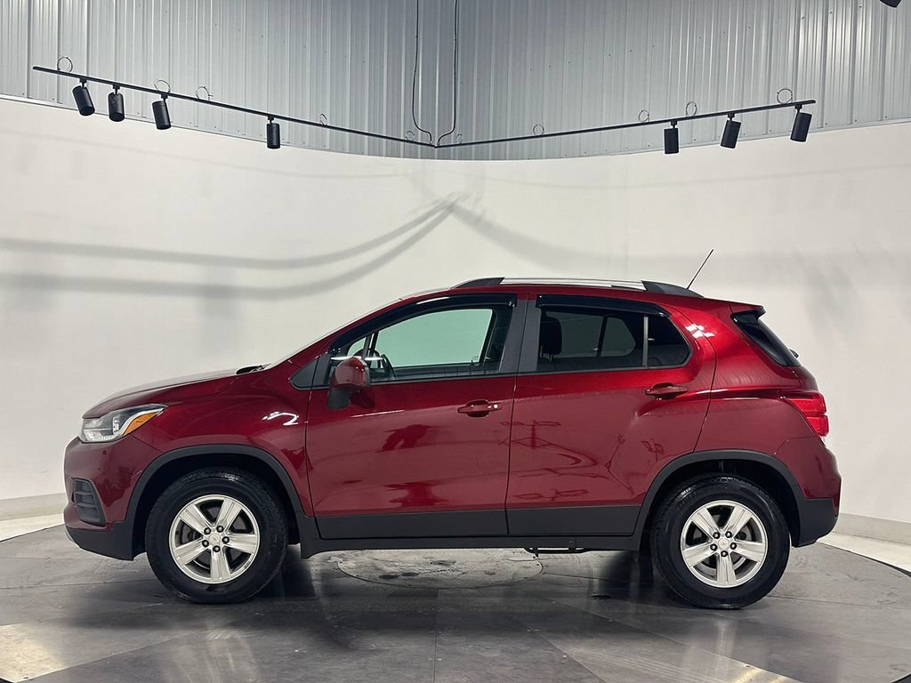 Used 2022 Crimson Metallic Chevrolet LT image 16