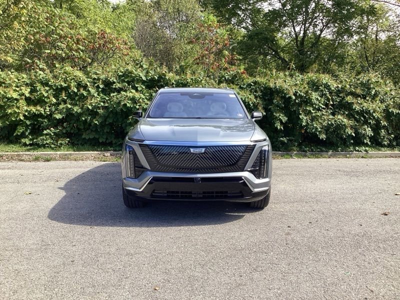 2026 Cadillac VISTIQ Luxury - Photo 2