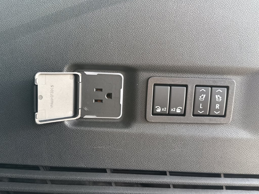 2026 GMC Yukon XL AT4 Ultimate - Photo 42