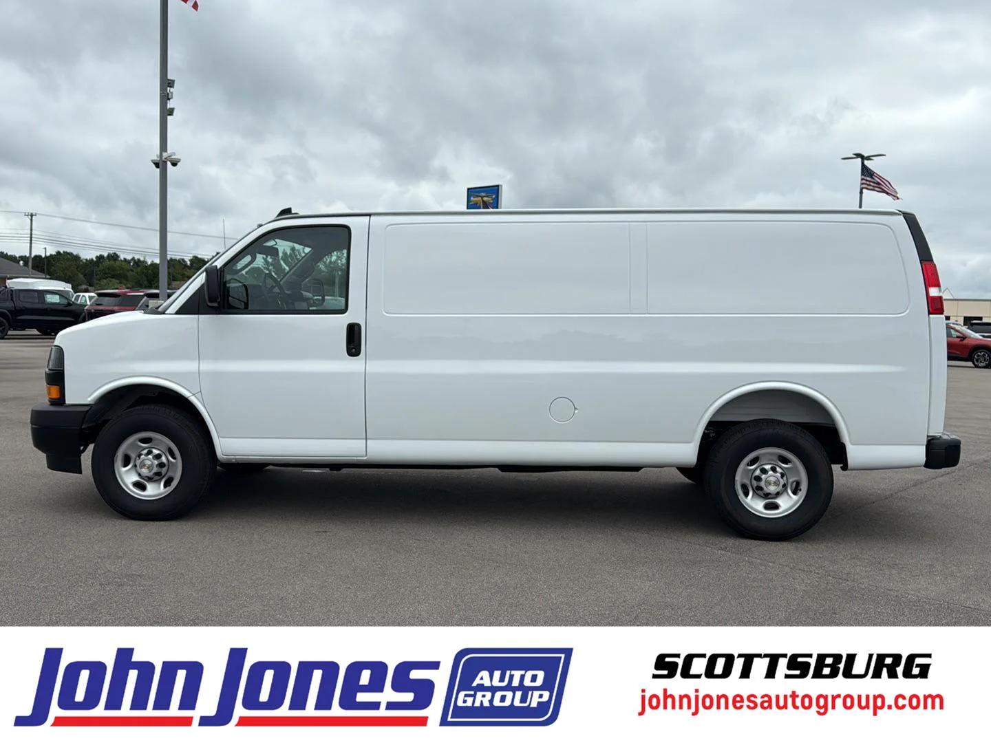 2025 Chevrolet Express 2500 Extended Work Van HD's photo